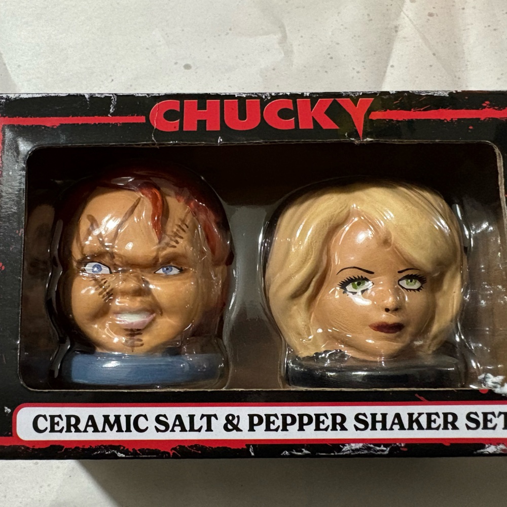Ceramic Salt & Pepper Shaker Set